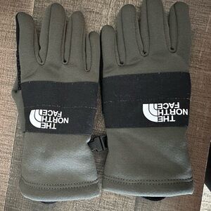 North Face Gloves